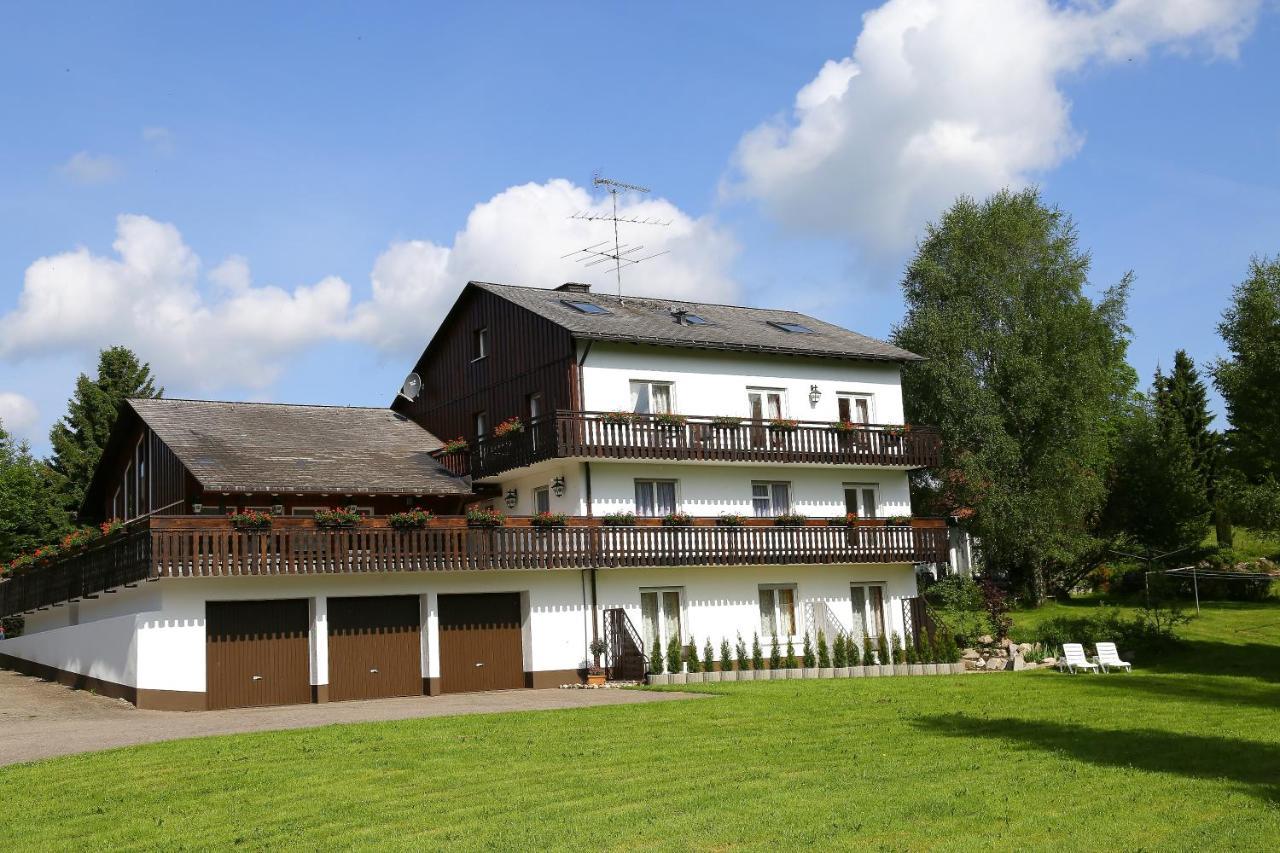 Landhotel Garni Schweizerhaus โชนวัลด์ ภายนอก รูปภาพ