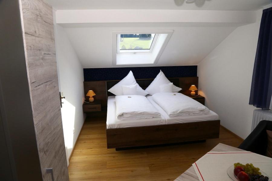 Landhotel Garni Schweizerhaus โชนวัลด์ ภายนอก รูปภาพ